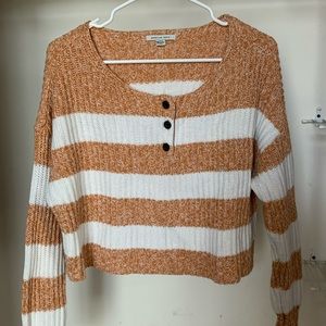 Long sleeve crop top sweater with buttons